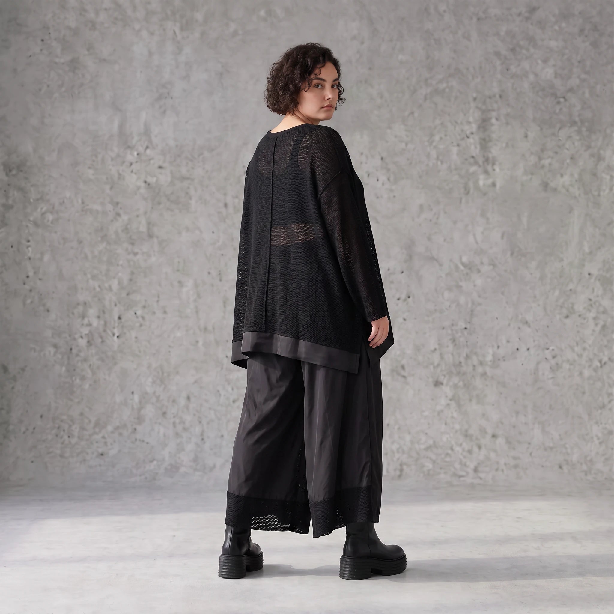 Damen Shirt Avantgarde Baumwolle Schwarz, A-Linie, Langarm, Oversize große Größen – AKH Premium