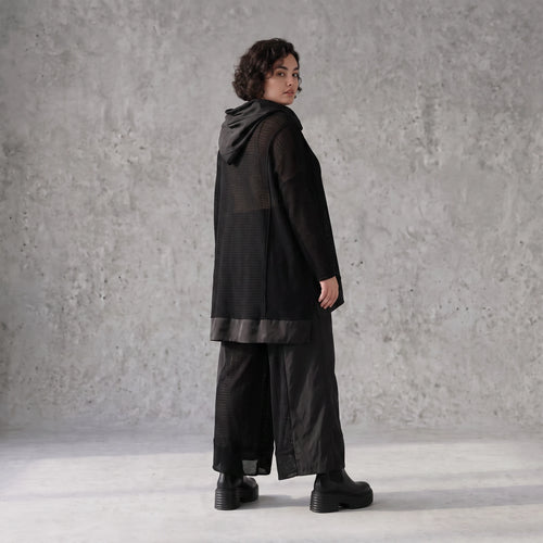 Damen Shirt Avantgarde Baumwolle Schwarz, vorne kurz hinten lang, Langarm, Oversize große Größen – AKH Premium