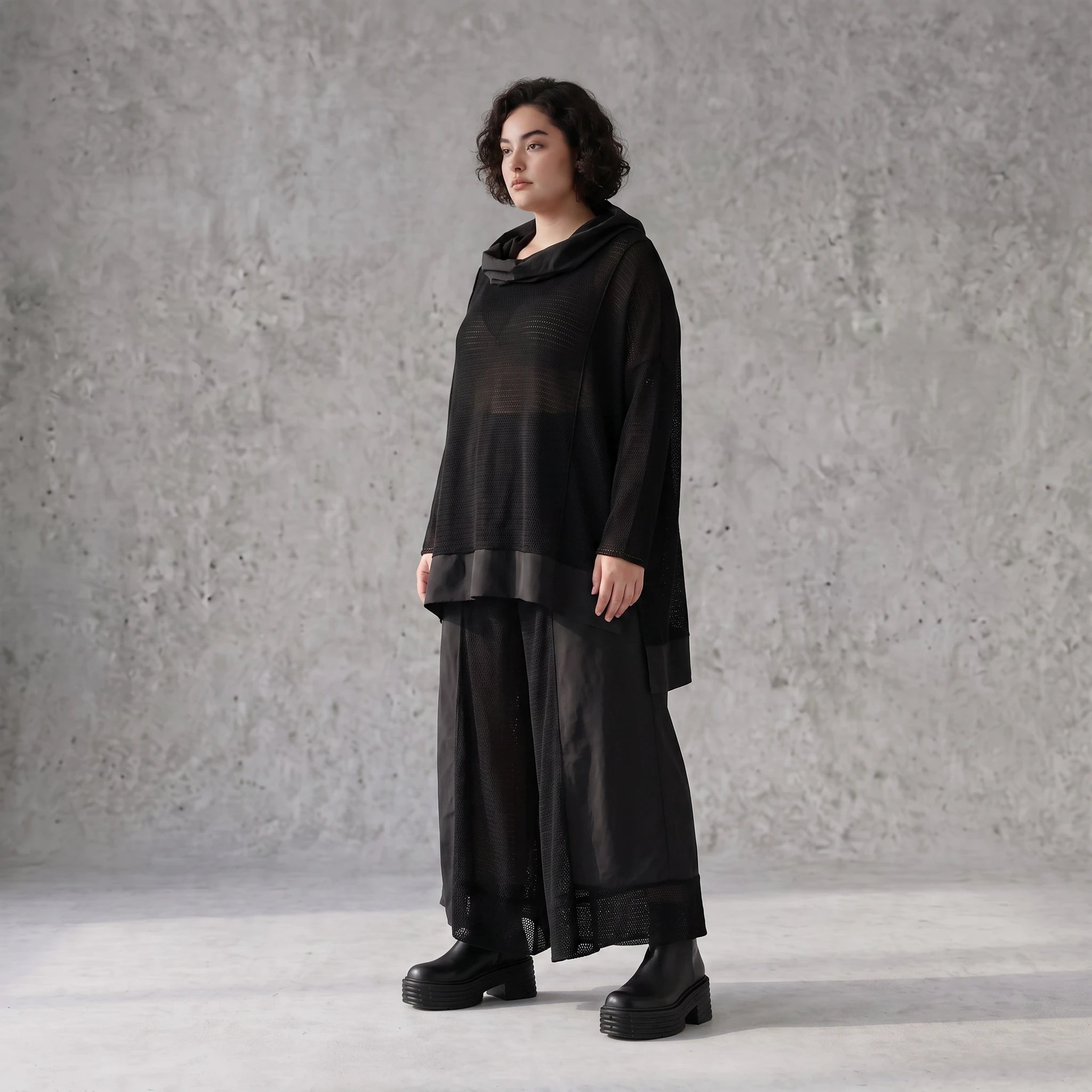 Damen Shirt Avantgarde Baumwolle Schwarz, vorne kurz hinten lang, Langarm, Oversize große Größen – AKH Premium