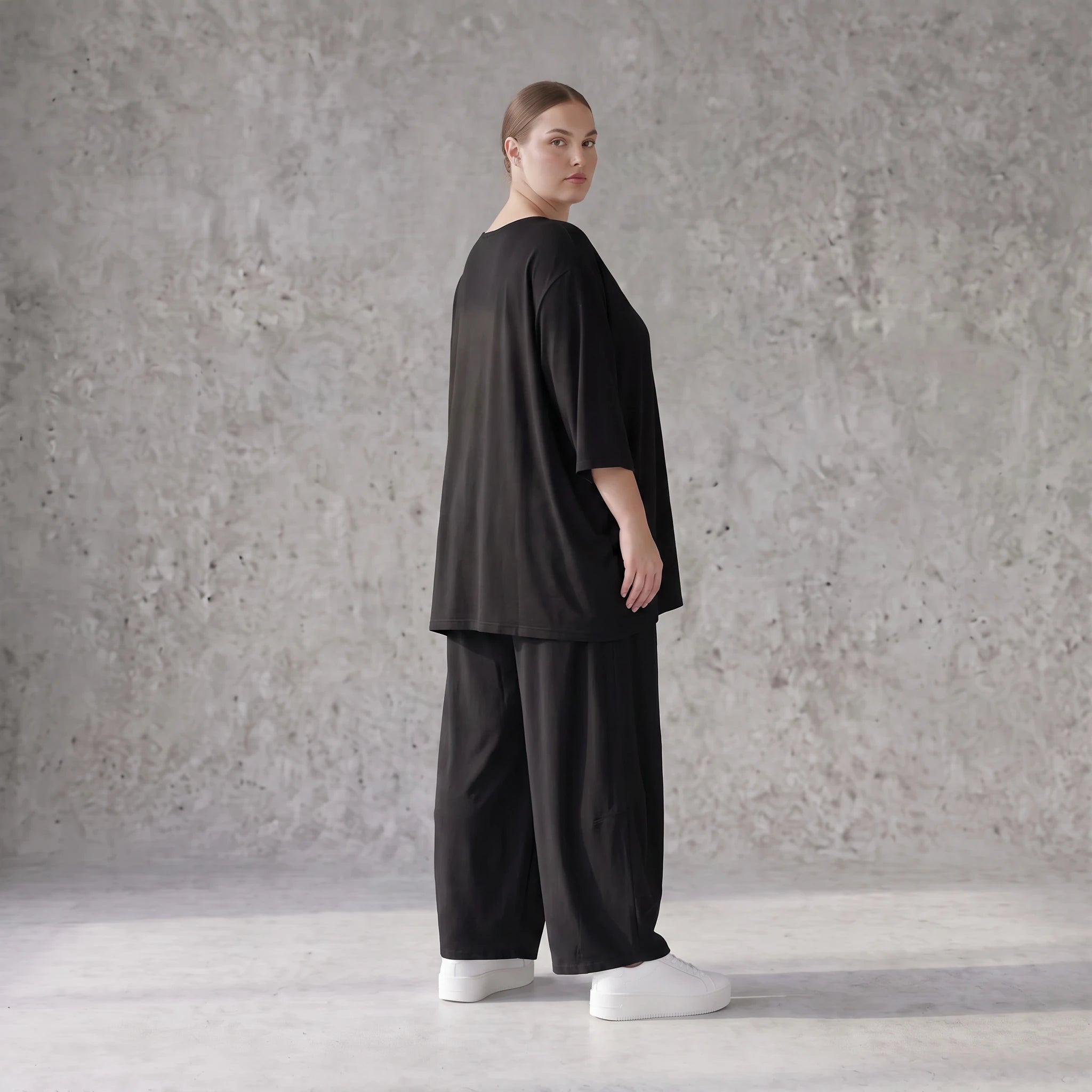 Damen Shirt Avantgarde Lyocell Schwarz, A-Linie, 3/4-Arm, Flügeltaschen, Oversize große Größen – AKH Premium