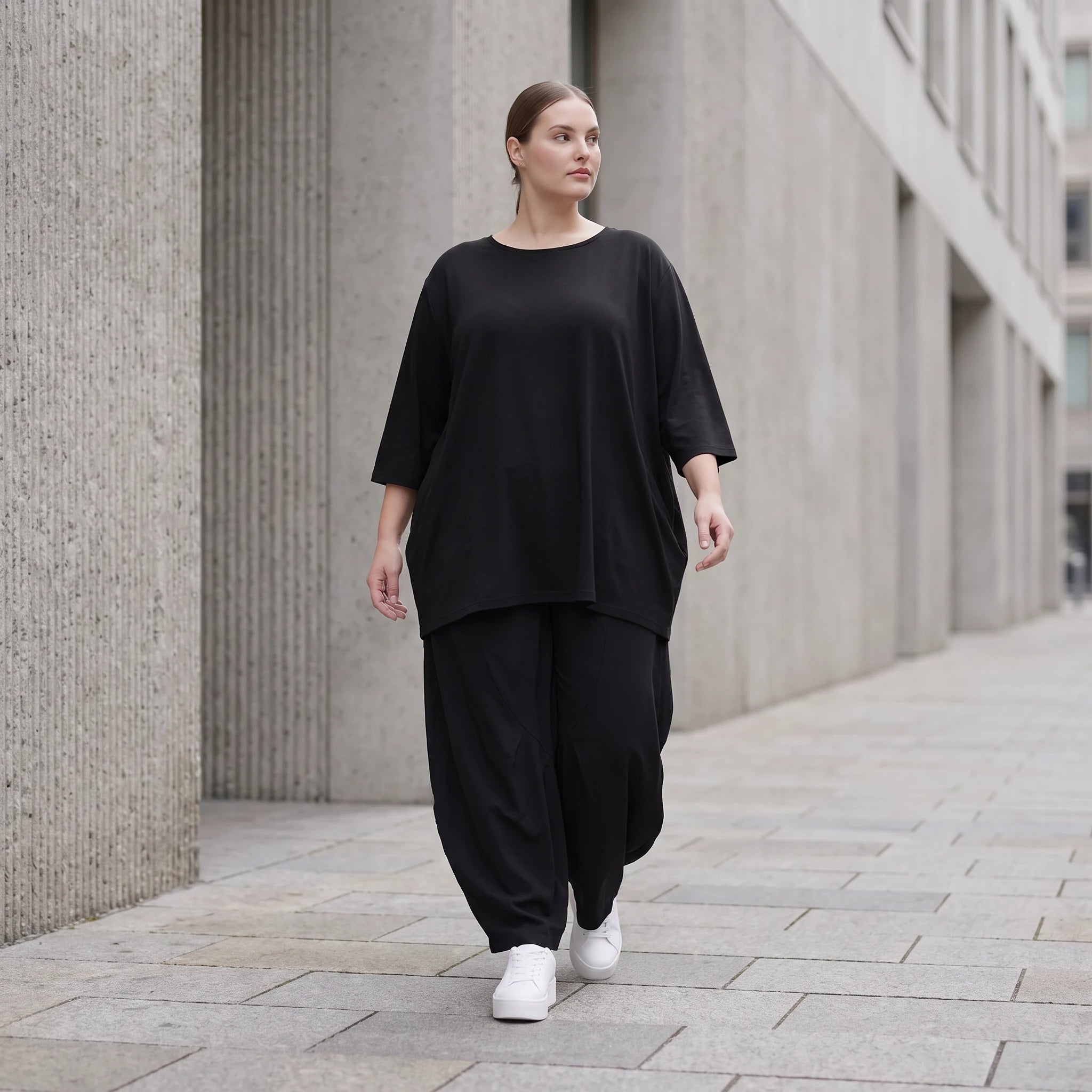 Damen Shirt Avantgarde Lyocell Schwarz, A-Linie, 3/4-Arm, Flügeltaschen, Oversize große Größen – AKH Premium