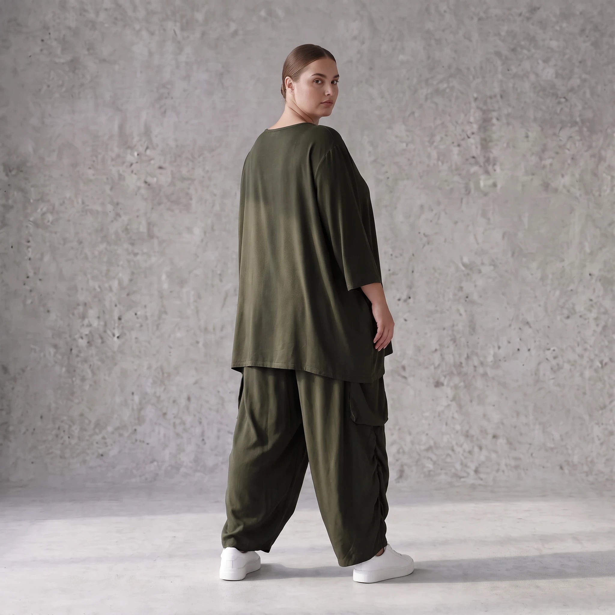 Damen Shirt Avantgarde Lyocell Khaki, A-Linie, 3/4-Arm, Flügeltaschen, Oversize große Größen – AKH Premium