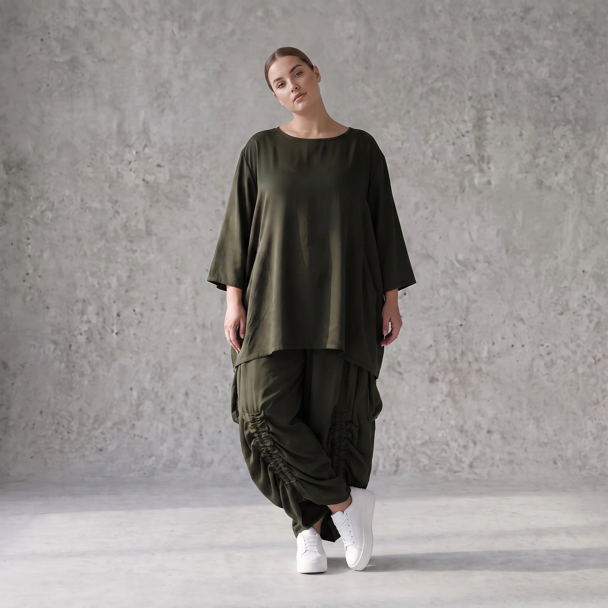 Damen Shirt Avantgarde Lyocell Khaki, A-Linie, 3/4-Arm, Flügeltaschen, Oversize große Größen – AKH Premium