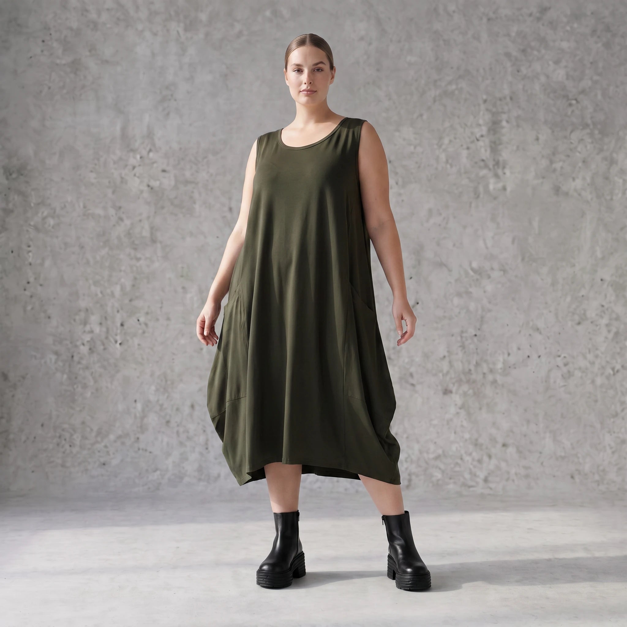 Damen Kleid Avantgarde Lyocell Khaki, Ballonschnitt, Flügeltaschen, Oversize große Größen – AKH Premium
