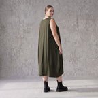 Damen Kleid Avantgarde Lyocell Khaki, Ballonschnitt, Flügeltaschen, Oversize große Größen – AKH Premium