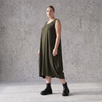 Damen Kleid Avantgarde Lyocell Khaki, Ballonschnitt, Flügeltaschen, Oversize große Größen – AKH Premium