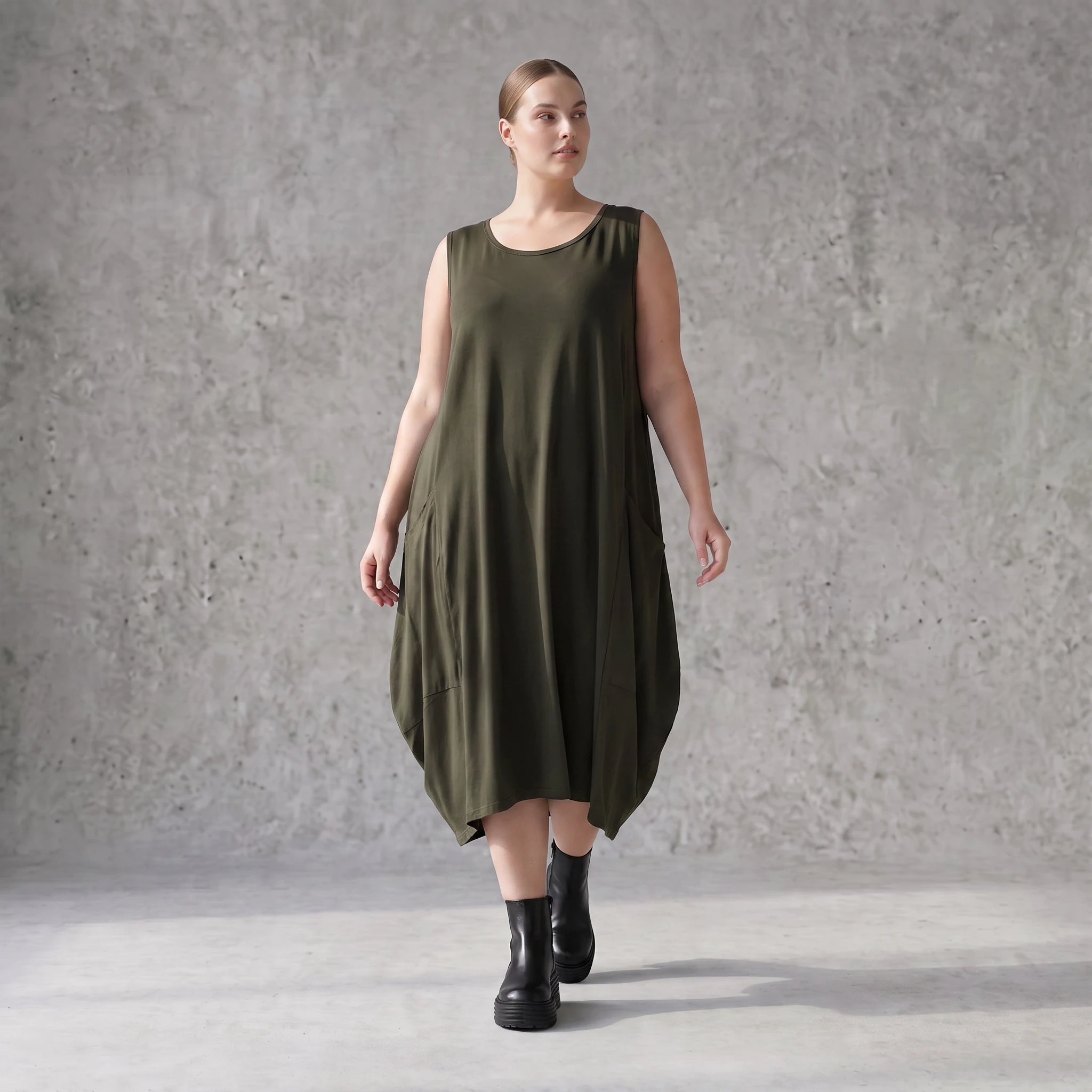 Damen Kleid Avantgarde Lyocell Khaki, Ballonschnitt, Flügeltaschen, Oversize große Größen – AKH Premium