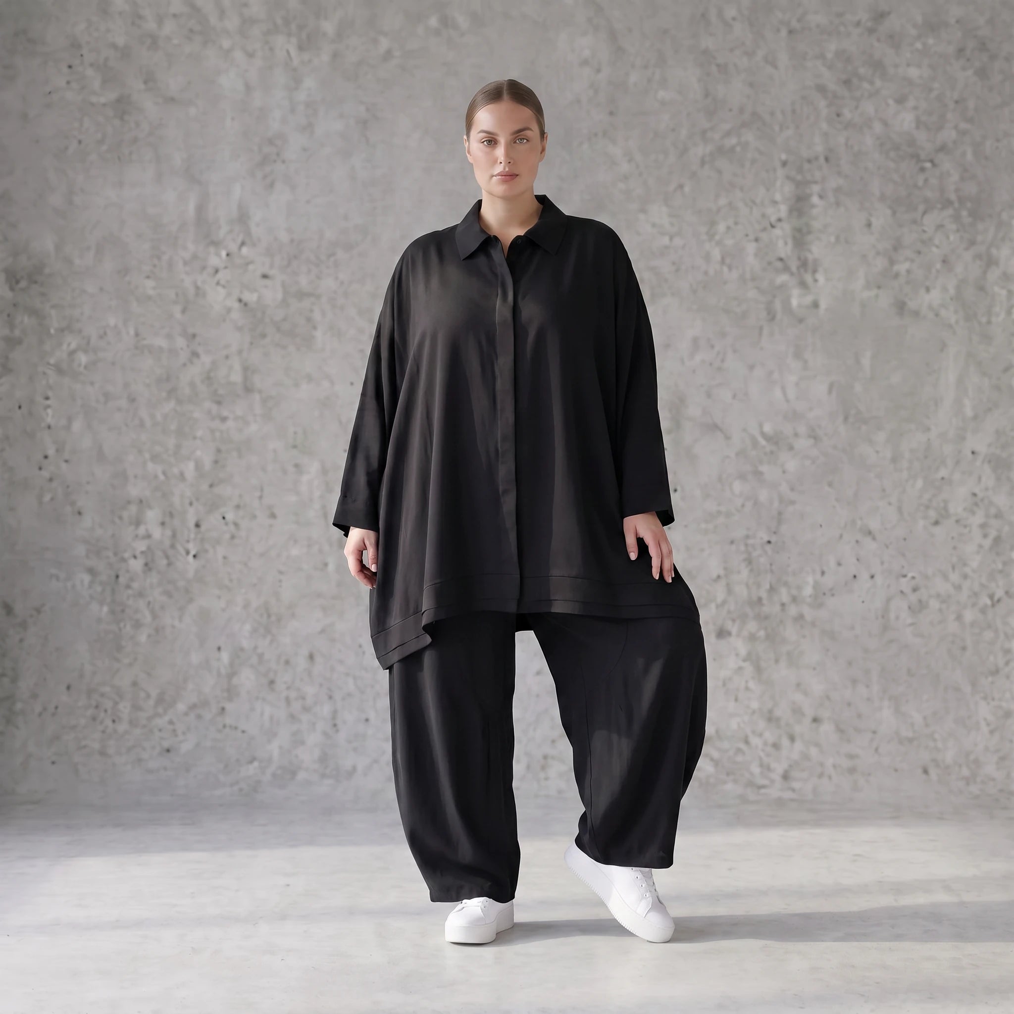 Damen Bluse Avantgarde Lyocell Schwarz, A-Linie, Knopfleiste, Oversize große Größen – AKH Premium