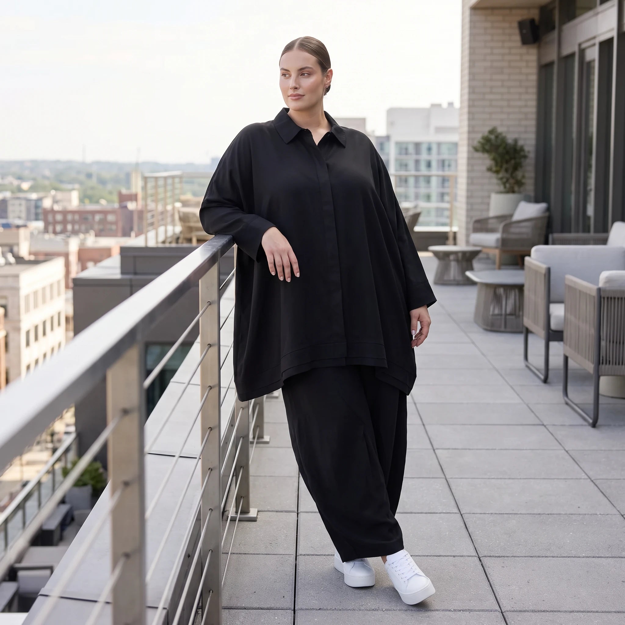 Damen Bluse Avantgarde Lyocell Schwarz, A-Linie, Knopfleiste, Oversize große Größen – AKH Premium