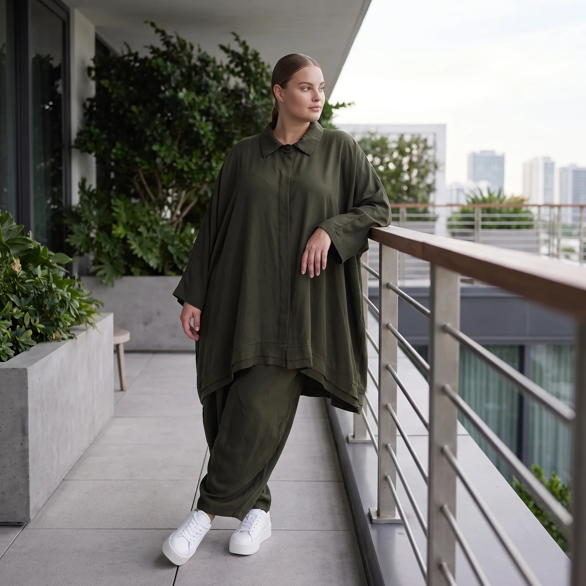 Damen Bluse Avantgarde Lyocell UrbanKhaki, A-Linie, 3/4-Arm, Knopfleiste, Oversize große Größen – AKH Premium