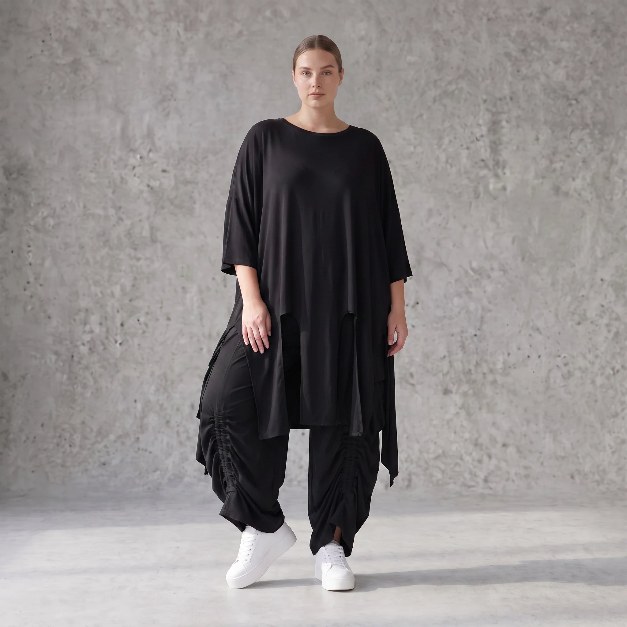 Damen Shirt Avantgarde Lyocell Schwarz, A-Linie, Kurzarm, Volant, Oversize große Größen – AKH Premium