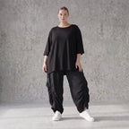 Damen Hose Avantgarde Lyocell Schwarz, Ballonschnitt, Flügeltaschen, Oversize große Größen – AKH Premium