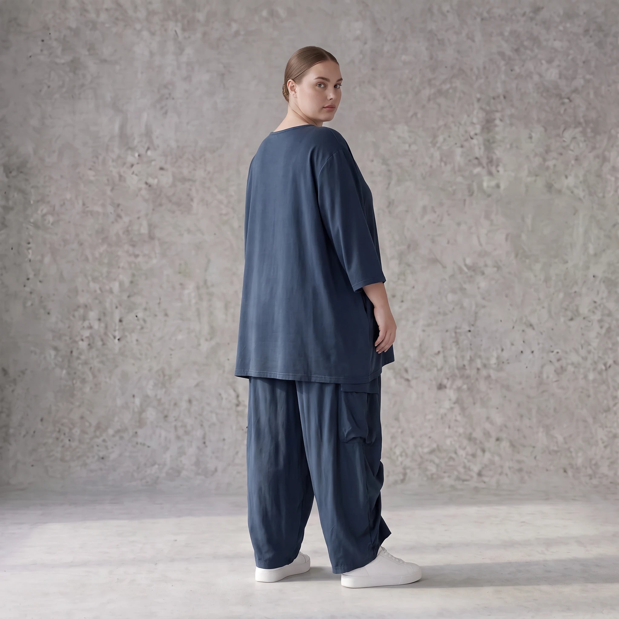 Damen Hose Avantgarde Lyocell Petrol, Ballonschnitt, Flügeltaschen, Oversize große Größen – AKH Premium