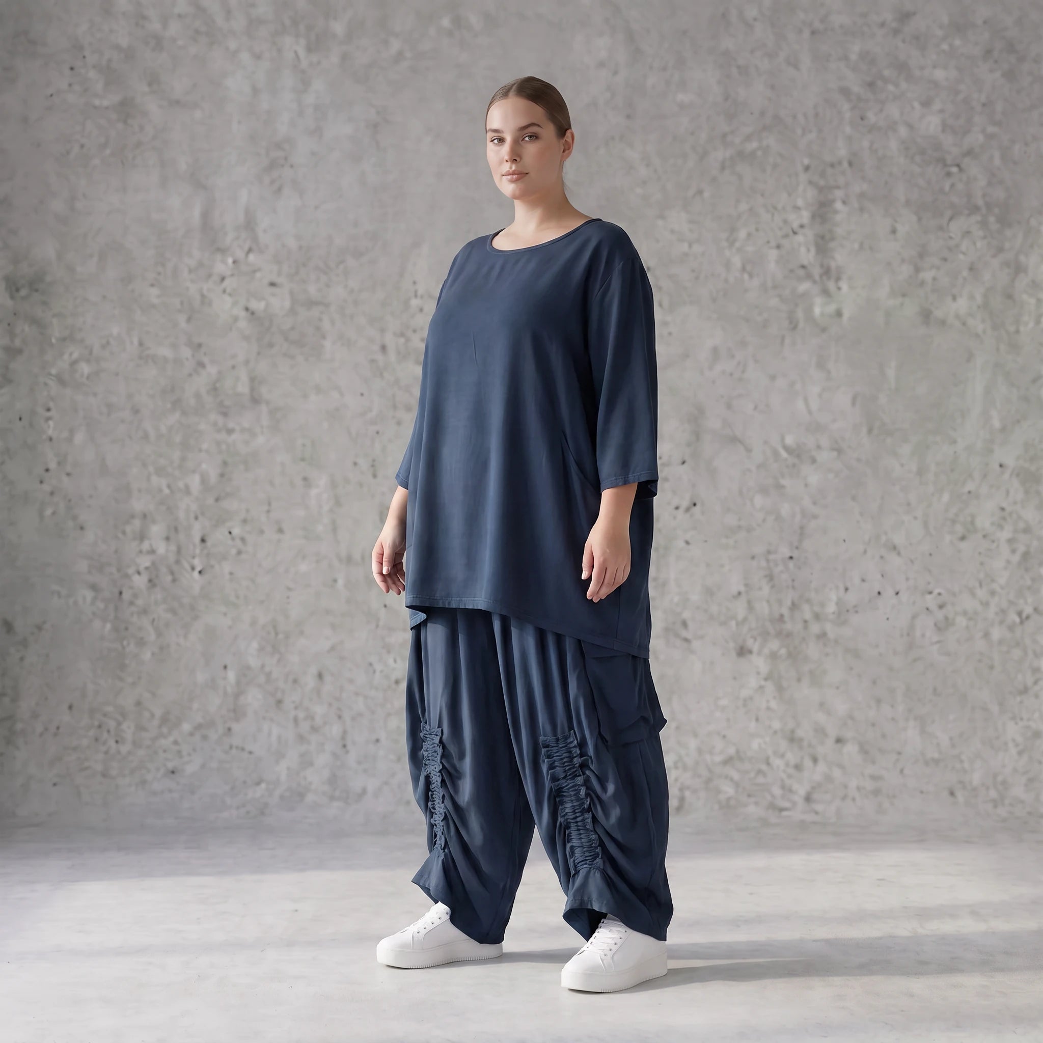 Damen Hose Avantgarde Lyocell Petrol, Ballonschnitt, Flügeltaschen, Oversize große Größen – AKH Premium