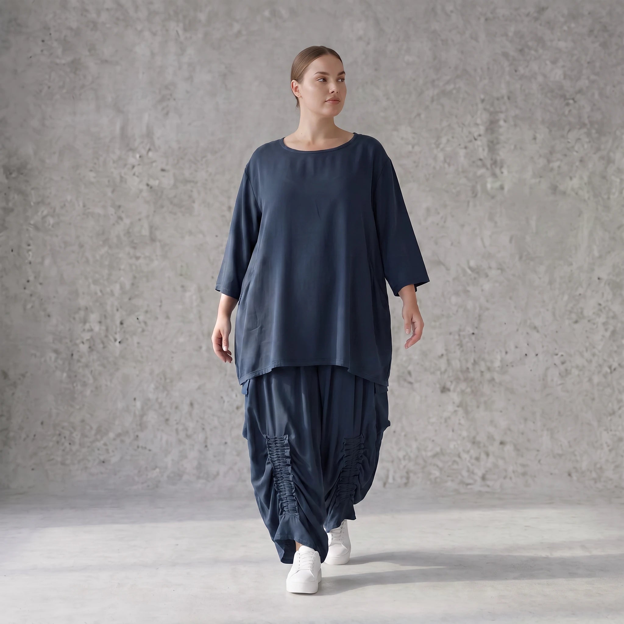 Damen Hose Avantgarde Lyocell Petrol, Ballonschnitt, Flügeltaschen, Oversize große Größen – AKH Premium