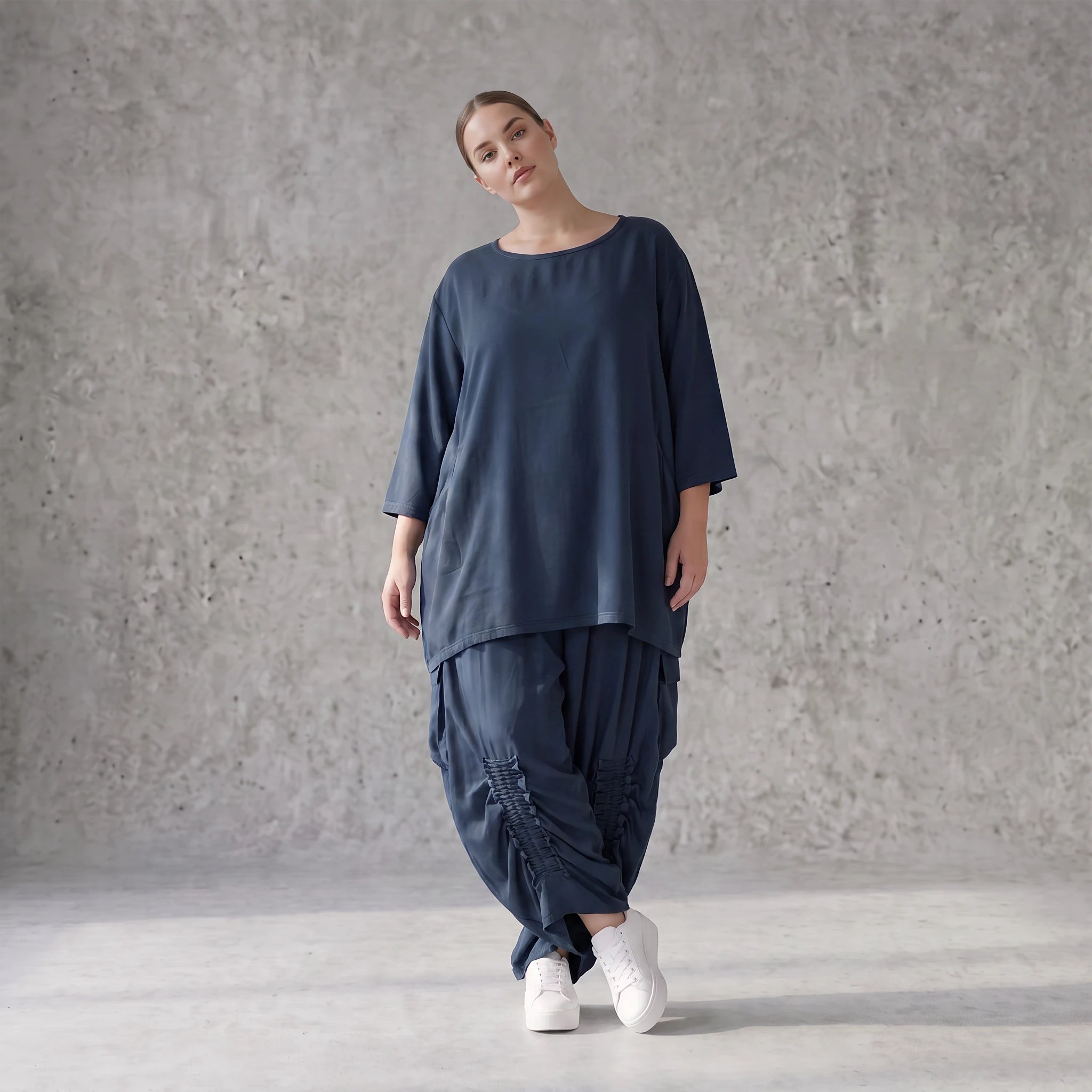 Damen Hose Avantgarde Lyocell Petrol, Ballonschnitt, Flügeltaschen, Oversize große Größen – AKH Premium