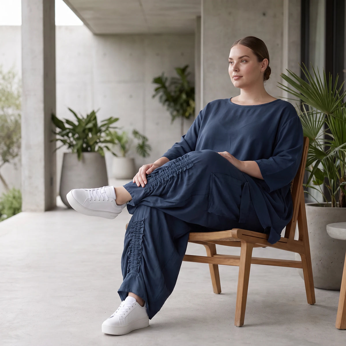 Damen Hose Avantgarde Lyocell Petrol, Ballonschnitt, Flügeltaschen, Oversize große Größen – AKH Premium