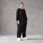 Damen Shirt Avantgarde Lyocell Schwarz, gerader Schnitt, Kurzarm, Volant, Oversize große Größen – AKH Premium