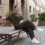 Damen Shirt Avantgarde Lyocell Khaki, gerader Schnitt, Kurzarm, Volant, Oversize große Größen – AKH Premium