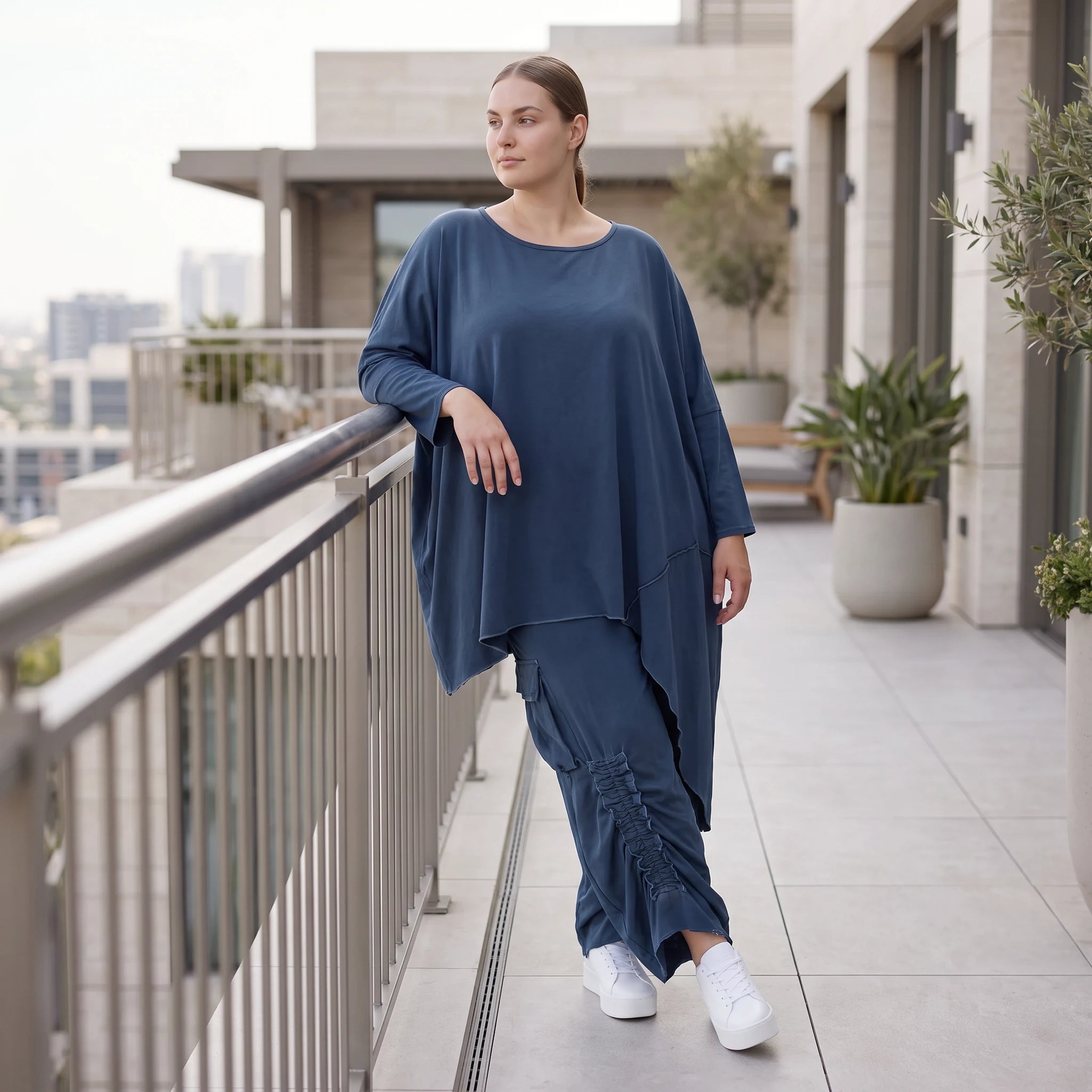 Damen Shirt Avantgarde Lyocell Petrol, gerader Schnitt, Kurzarm, Volant, Oversize große Größen – AKH Premium