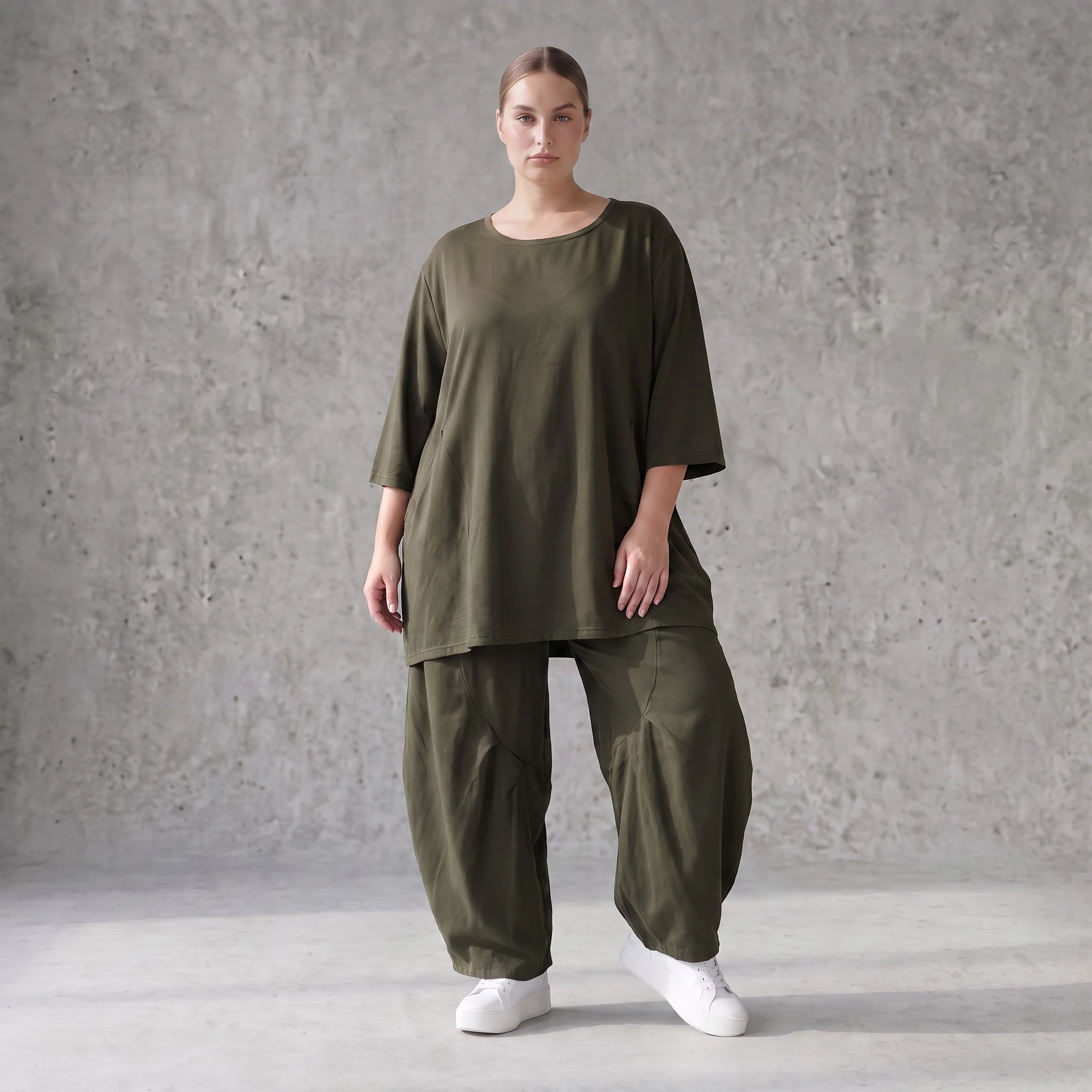 Damen Hose Avantgarde Lyocell Khaki, Ballonschnitt, Oversize große Größen – AKH Premium