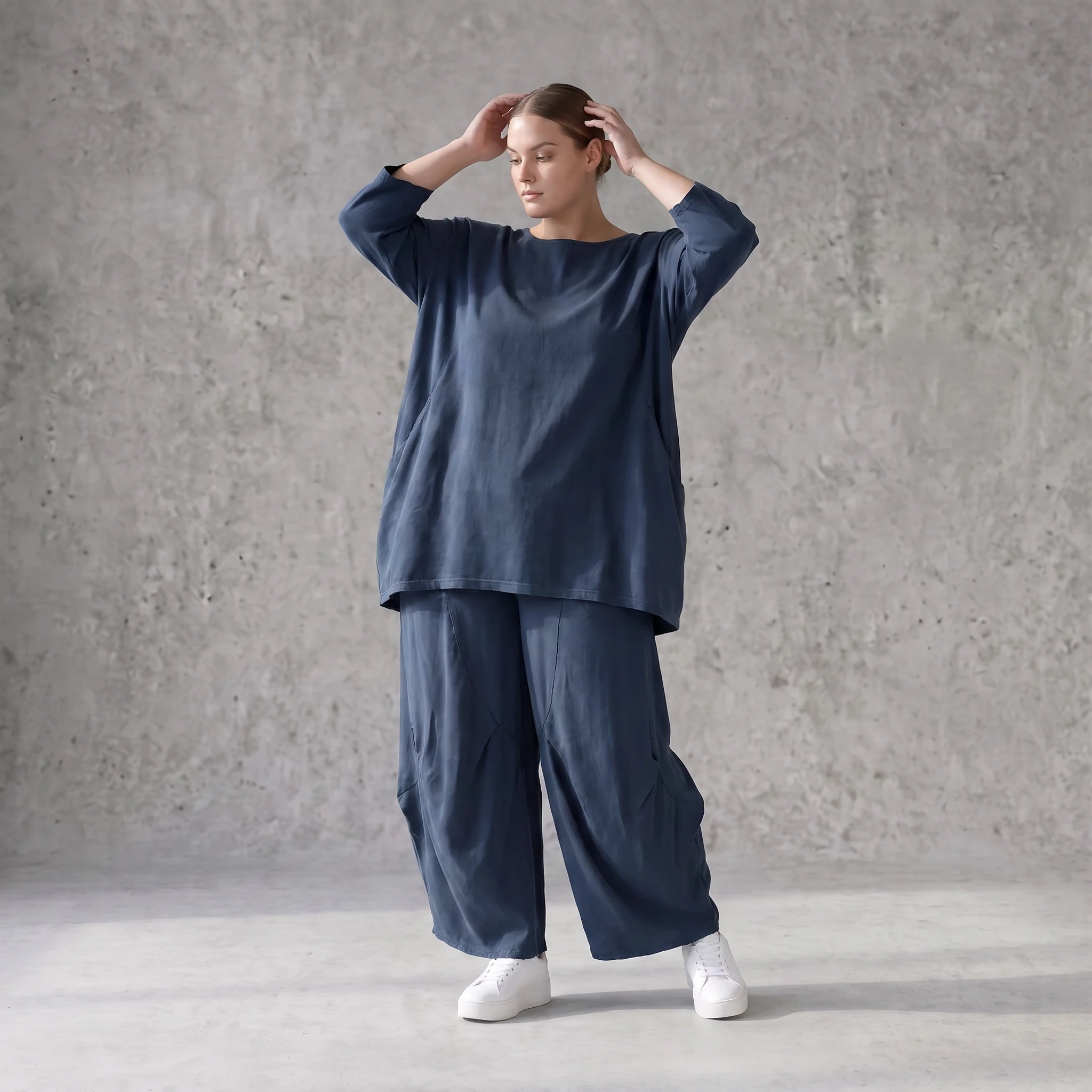 Damen Hose Avantgarde Lyocell Petrol, Ballonschnitt, Flügeltaschen, Oversize große Größen – AKH Premium