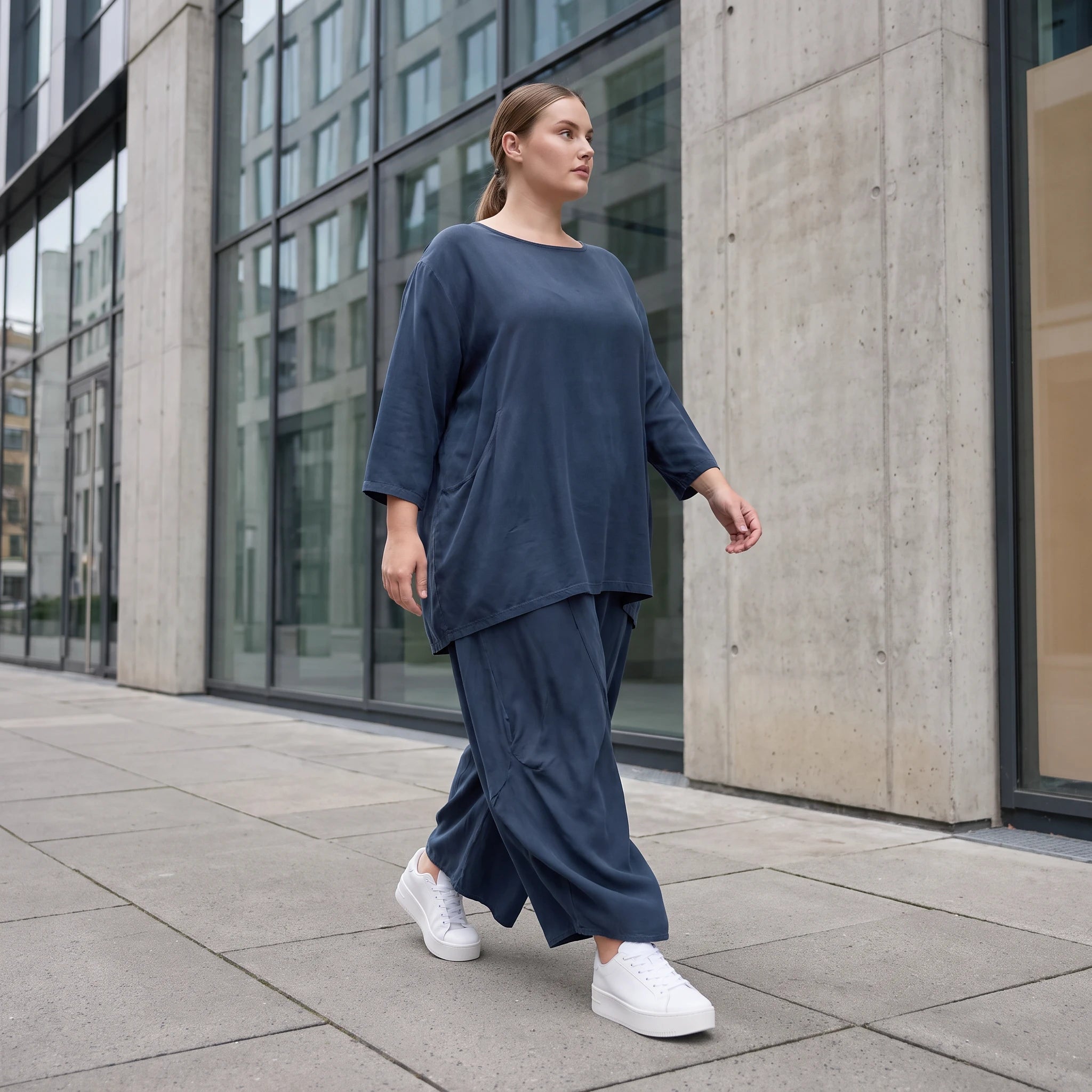 Damen Hose Avantgarde Lyocell Petrol, Ballonschnitt, Flügeltaschen, Oversize große Größen – AKH Premium
