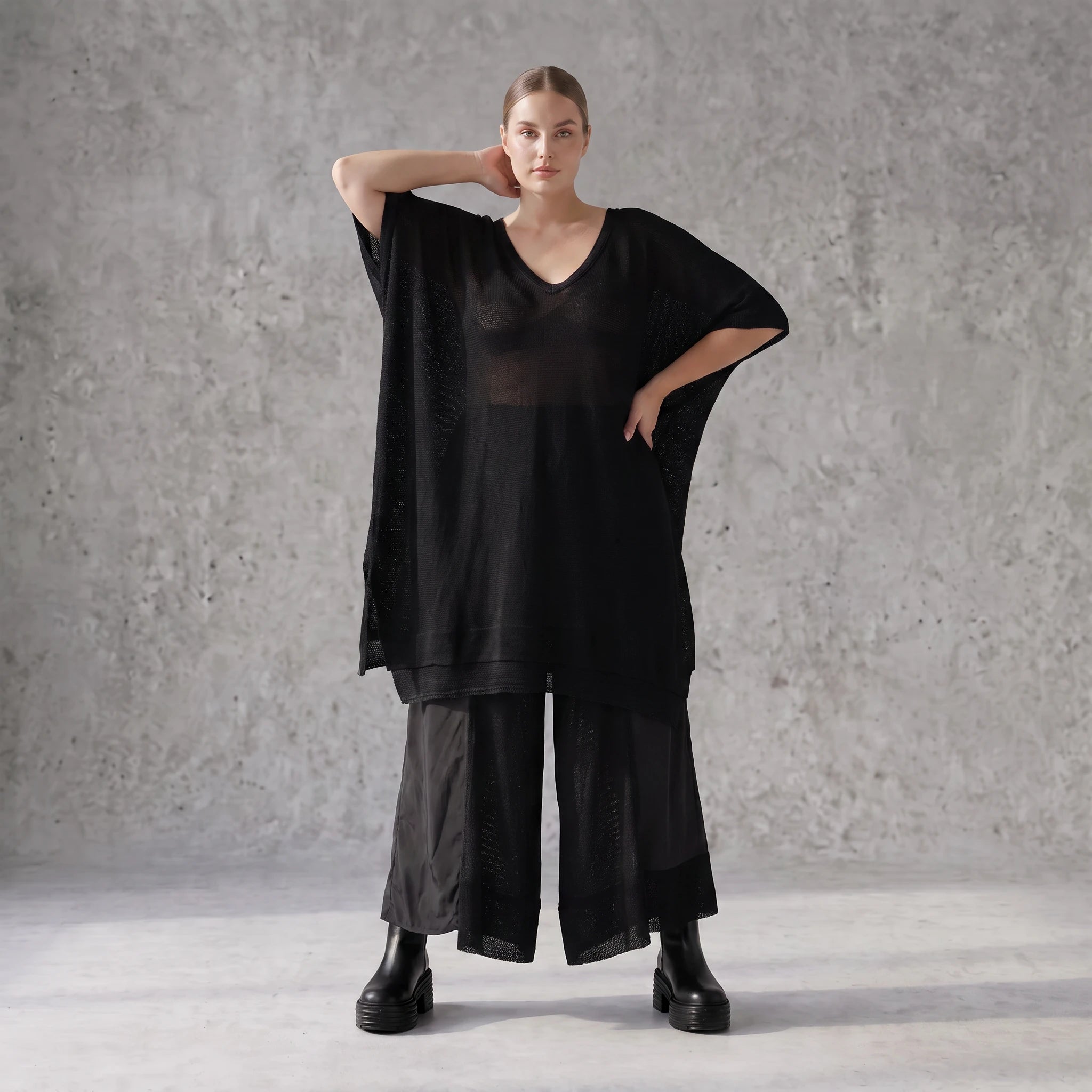 Damen Shirt Avantgarde Baumwolle Schwarz, A-Linie, Langarm, V-Ausschnitt, Oversize große Größen – AKH Premium