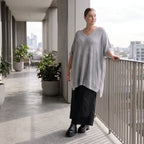 Damen Shirt Avantgarde Baumwolle Grau, A-Linie, Langarm, V-Ausschnitt, Oversize große Größen – AKH Premium