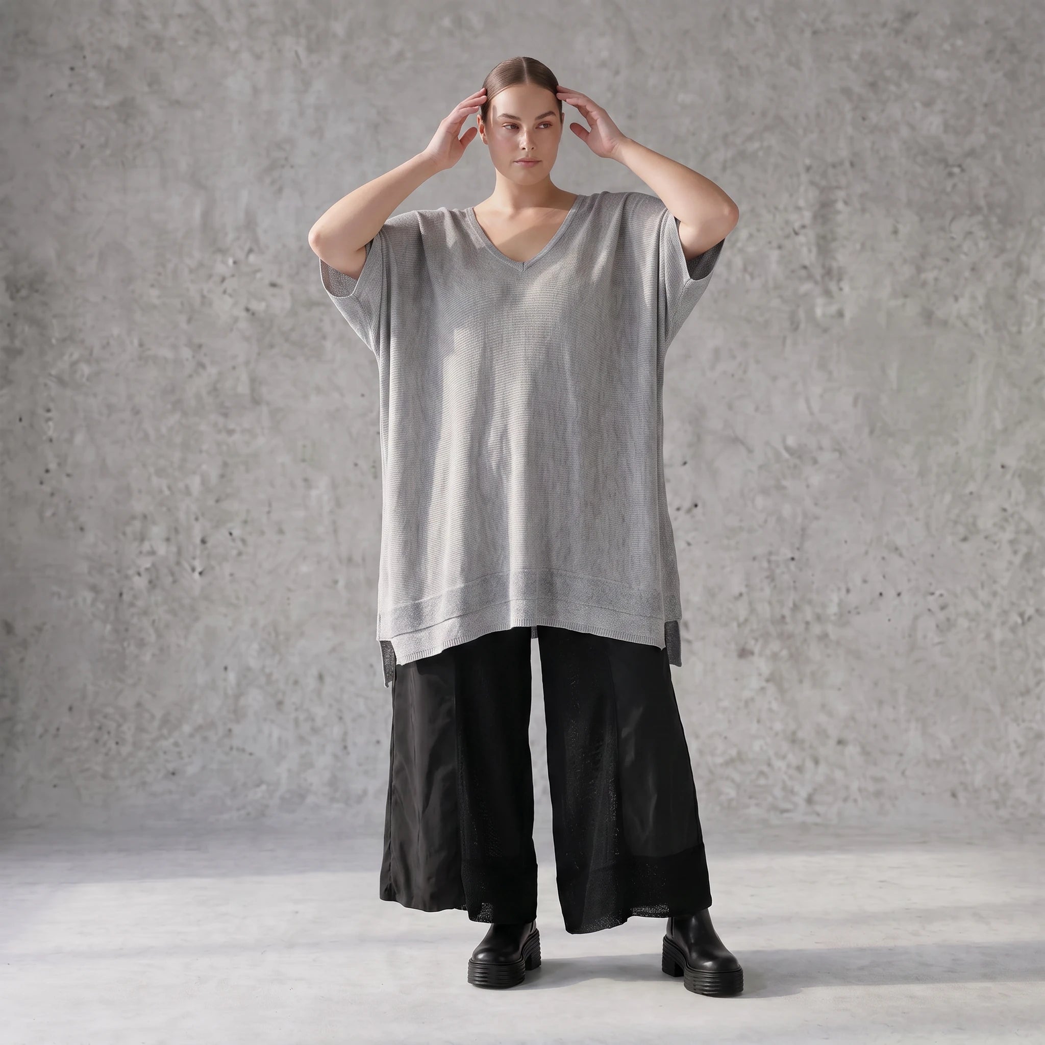 Damen Shirt Avantgarde Baumwolle Grau, A-Linie, Langarm, V-Ausschnitt, Oversize große Größen – AKH Premium