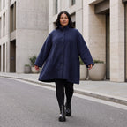 Marine Teddyjacke aus Flauschstoff in A-Linie mit Kellerfalte am Rücken warm und weich