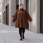 Braune Teddyjacke in A-Linie mit Kellerfalte Stehkragen und Knopfleiste für Winter