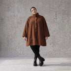 Braune Teddyjacke in A-Linie mit Kellerfalte Stehkragen und Knopfleiste für Winter