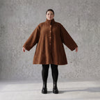 Braune Teddyjacke in A-Linie mit Kellerfalte Stehkragen und Knopfleiste für Winter