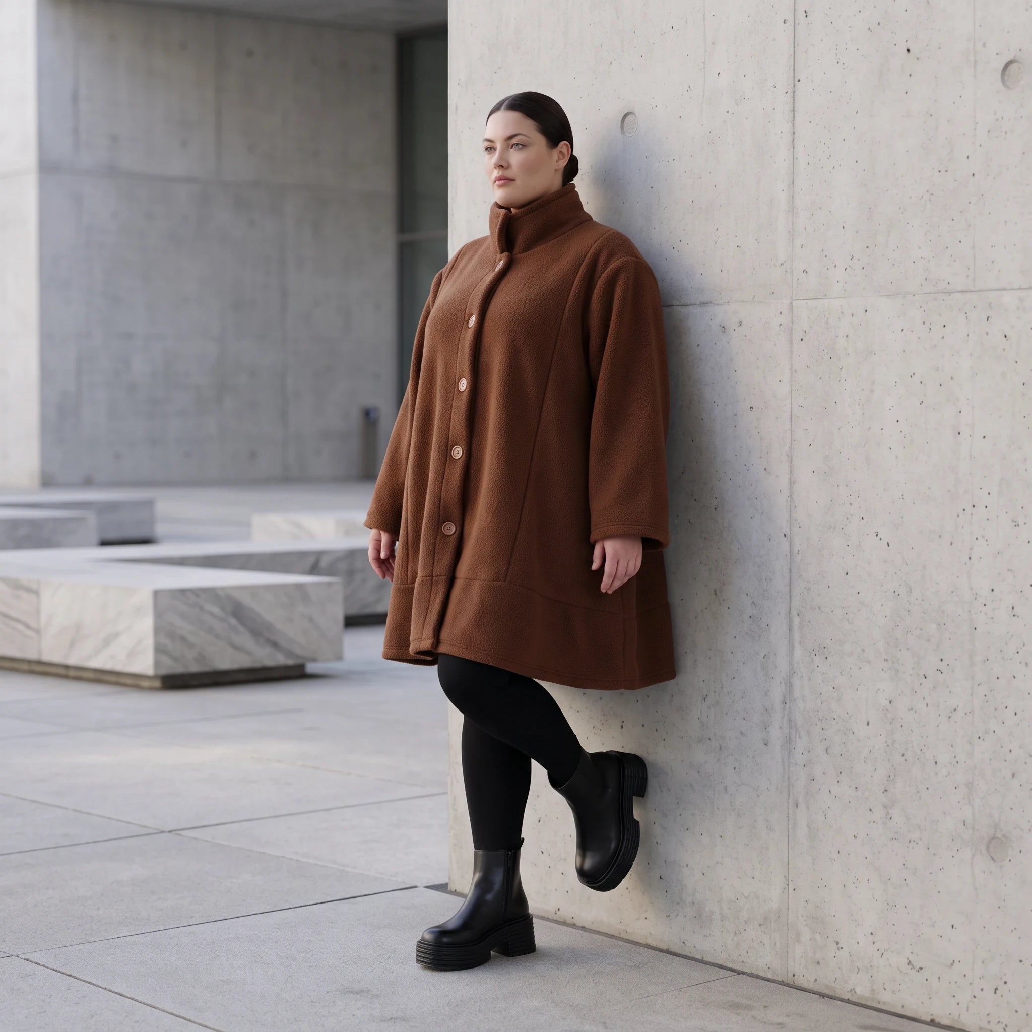 Braune Teddyjacke in A-Linie mit Kellerfalte Stehkragen und Knopfleiste für Winter