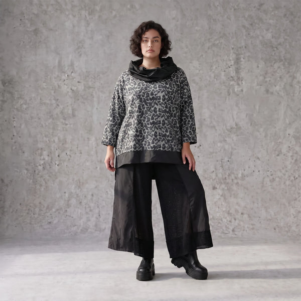 Damen Shirt Avantgarde Viskose Schwarz/Grau, asymmetrisch, Langarm, Rollkragen, Oversize große Größen – AKH Premium