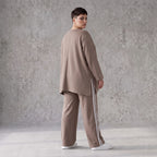Longsleeve in Taupe aus French Terry mit Grafikprint und A-Linie im lässigen Streetstyle