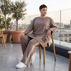 Longsleeve in Taupe aus French Terry mit Grafikprint und A-Linie im lässigen Streetstyle