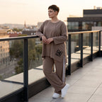 Longsleeve in Taupe aus French Terry mit Grafikprint und A-Linie im lässigen Streetstyle
