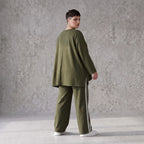 Langarmshirt in A-Linie aus French Terry mit Grafikprint und außenliegenden Ziernähten
