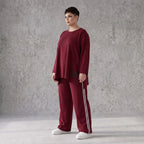 Bordeaux Langarmshirt in A-Linie aus French Terry mit Außennähten und Grafikprintdetail