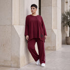 Bordeaux Langarmshirt in A-Linie aus French Terry mit Außennähten und Grafikprintdetail