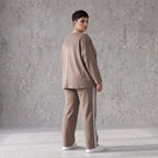 Sweatshirt aus French Terry mit Smileyprint und asymmetrischer Tasche in gerundeter Form