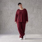Rote Ballonhose aus French Terry mit Kontraststreifen und elastischem Bund Streetwear