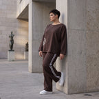 Ballonhose aus French Terry locker mit weißen Kontraststreifen im Retro College Joggerlook