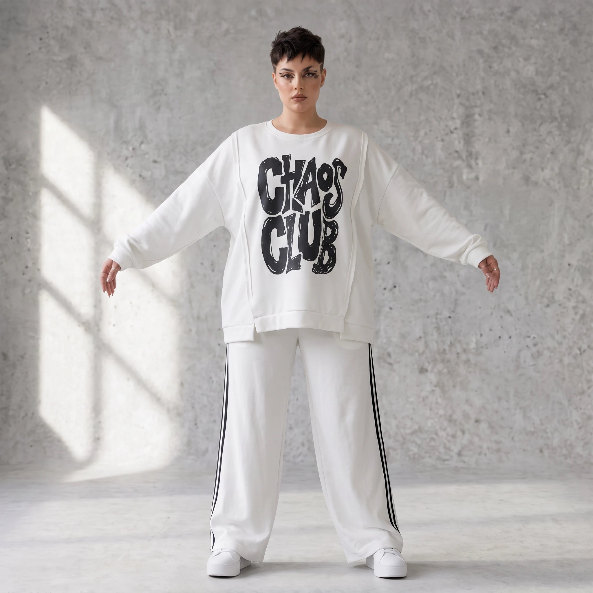 Kastiges Langarmshirt mit Statement Print und Außennähten aus French Terry Stretch urban