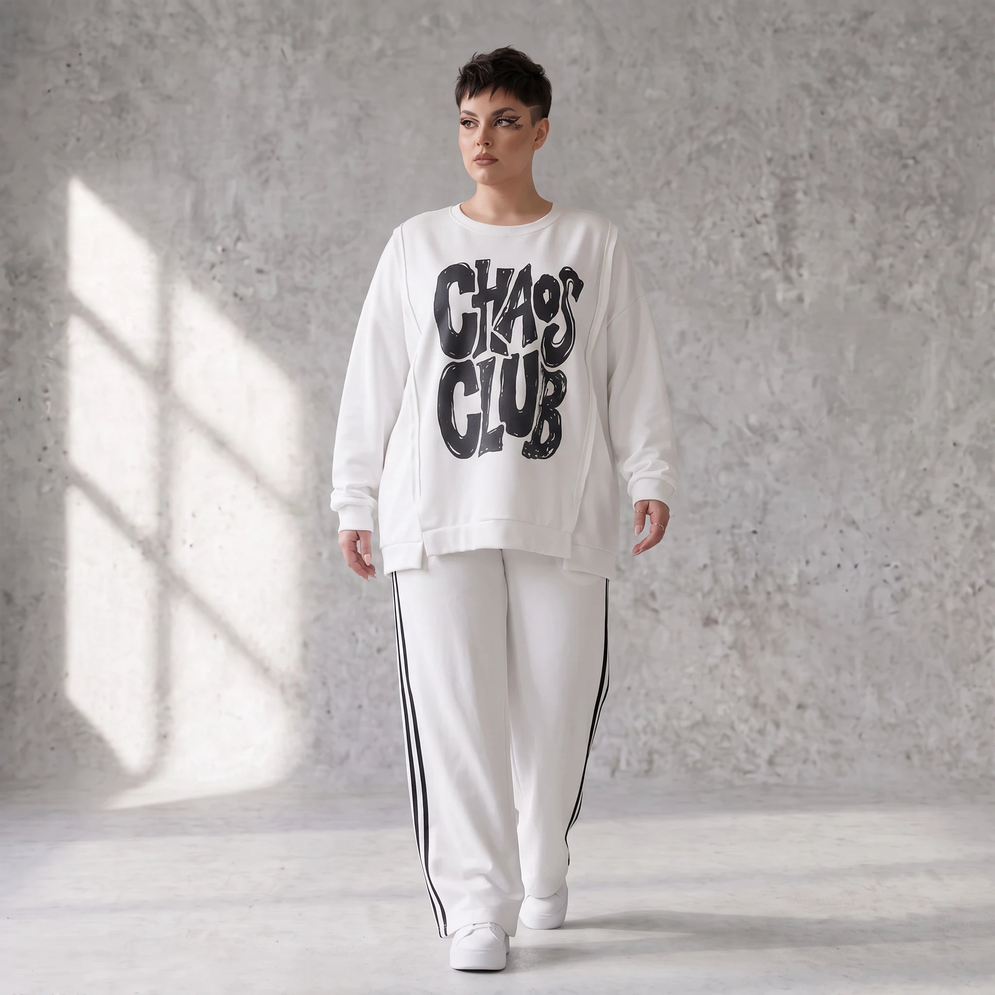 Kastiges Langarmshirt mit Statement Print und Außennähten aus French Terry Stretch urban