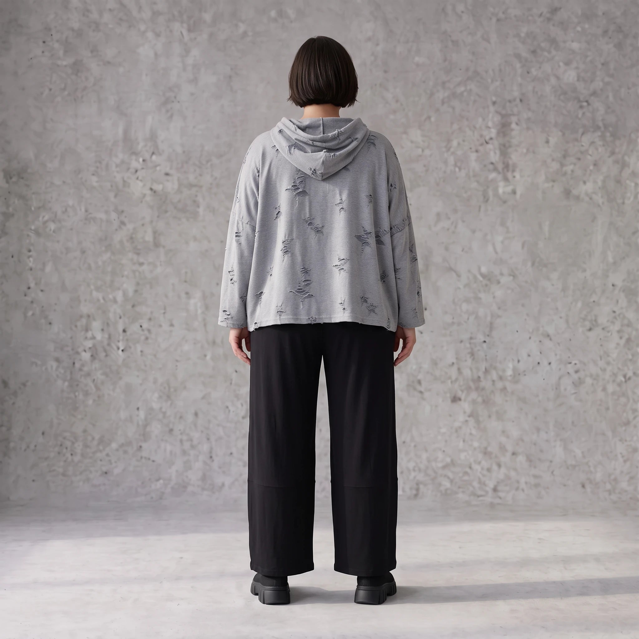 Grauer Hoody in Destroyed-Optik aus Baumwolljersey mit Kapuze und Langarm lässig Style