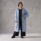 Jeansblauer Kapuzencardigan aus Baumwolljersey mit Elasthan mit lockerem geradem Schnitt