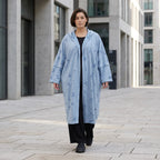 Jeansblauer Kapuzencardigan aus Baumwolljersey mit Elasthan mit lockerem geradem Schnitt